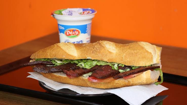 Tam Sucuk Ekmek + Ayran